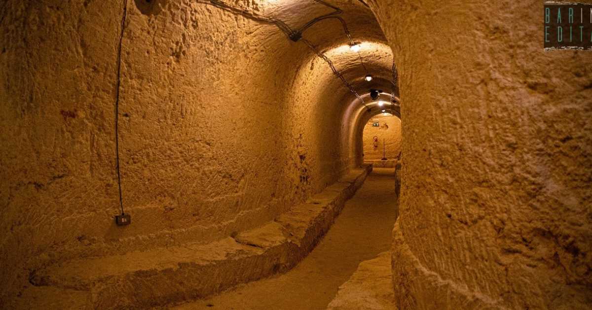 Tunnel sotterranei, infermerie e scritte d'epoca: alla scoperta del rifugio antiaerei di Monopoli